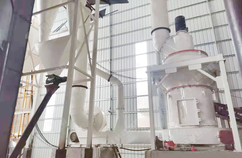 高效雷蒙磨粉機工作視頻湖南客戶現場截圖 高效雷蒙磨粉機工作視頻湖南客戶現場截圖